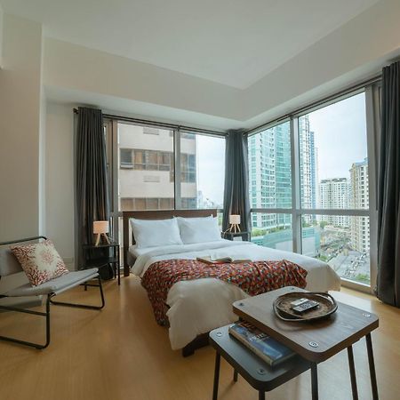 Prime Avant Bgc Location Apartments By Ph Staycation Манила Екстериор снимка