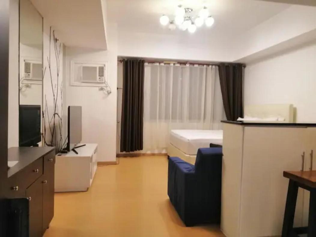 Prime Avant Bgc Location Apartments By Ph Staycation Манила Екстериор снимка