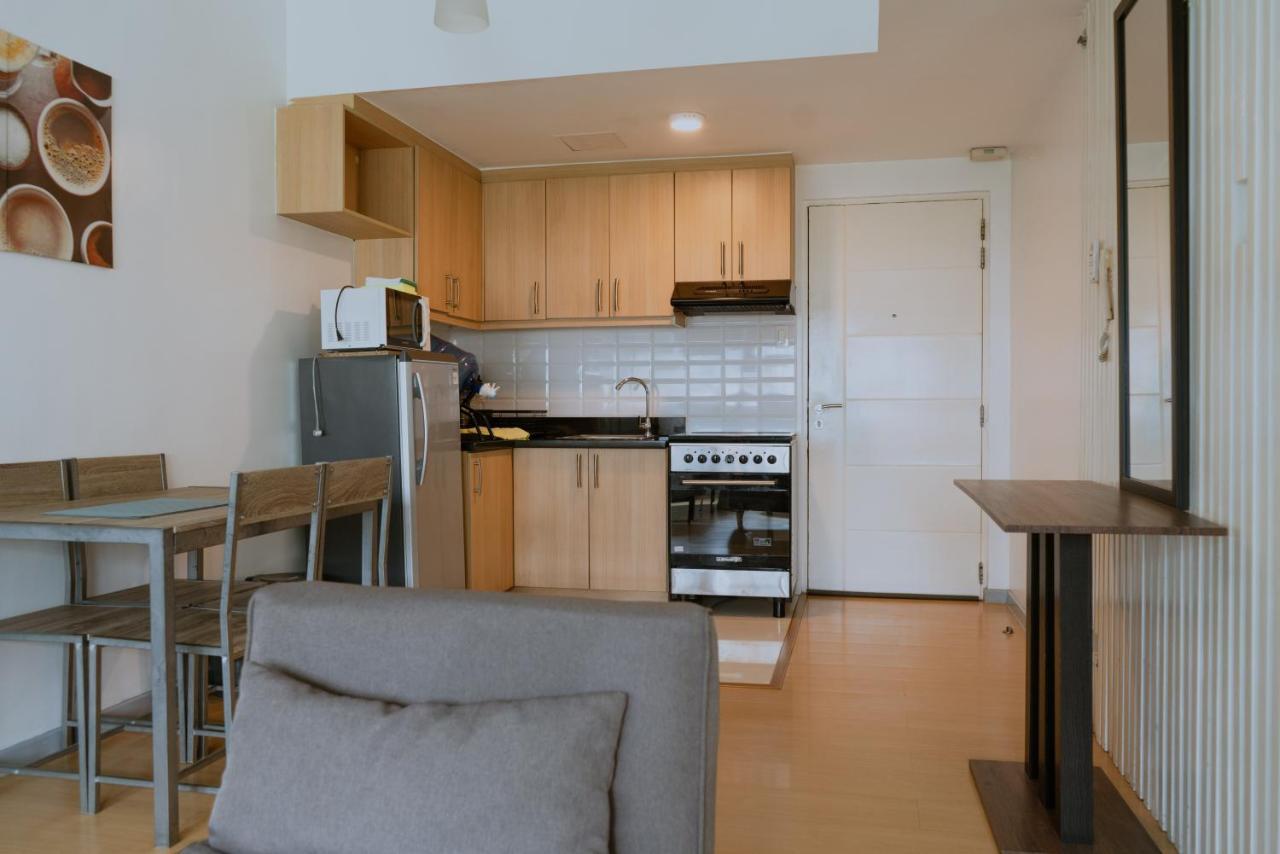 Prime Avant Bgc Location Apartments By Ph Staycation Манила Екстериор снимка
