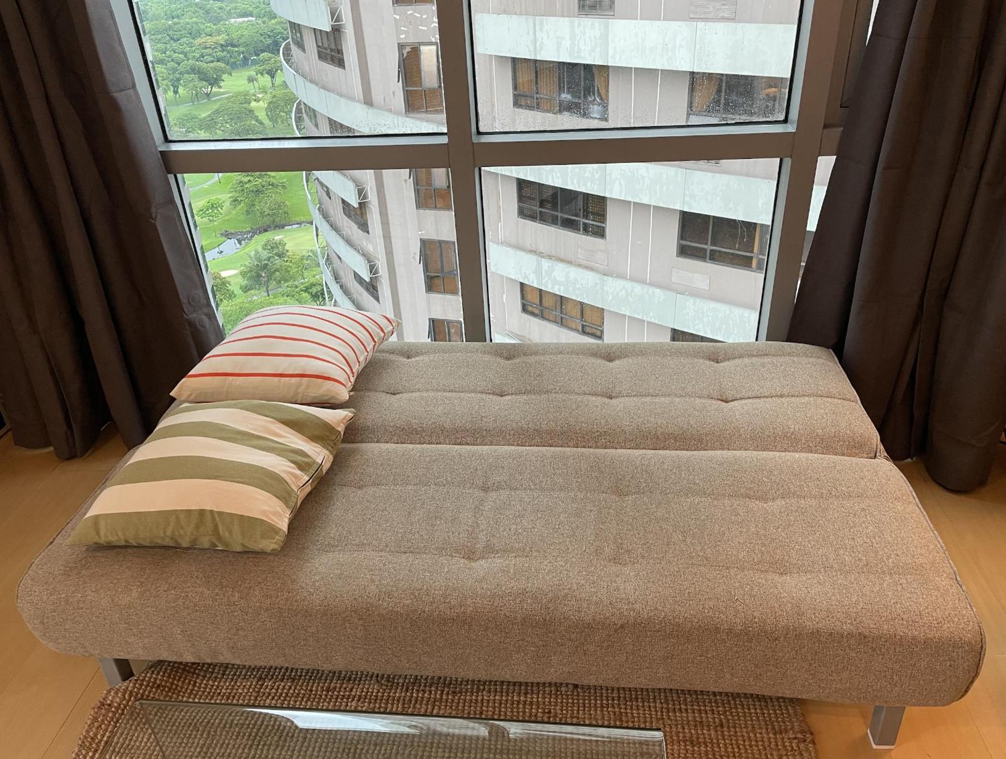 Prime Avant Bgc Location Apartments By Ph Staycation Манила Екстериор снимка