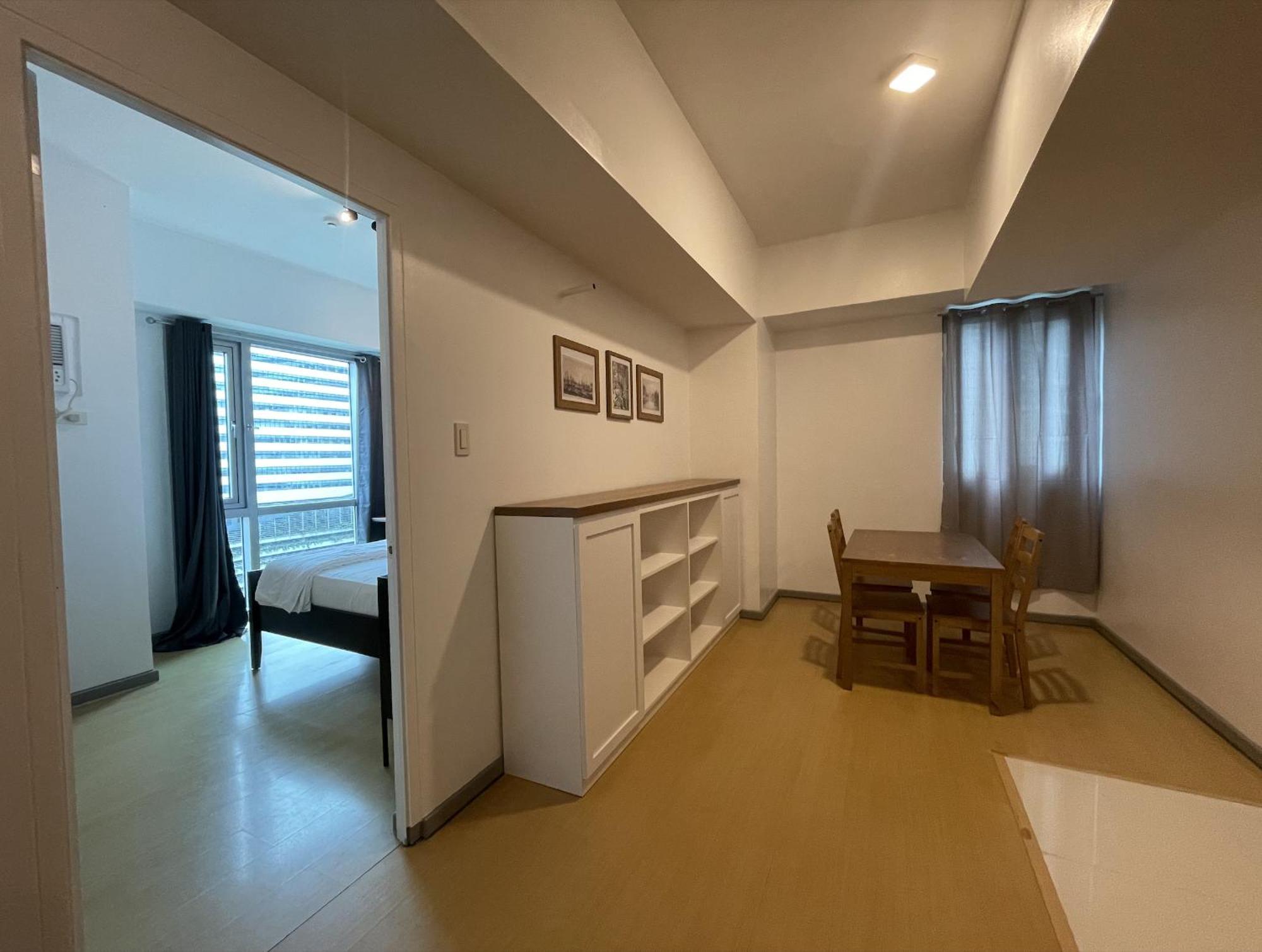 Prime Avant Bgc Location Apartments By Ph Staycation Манила Екстериор снимка