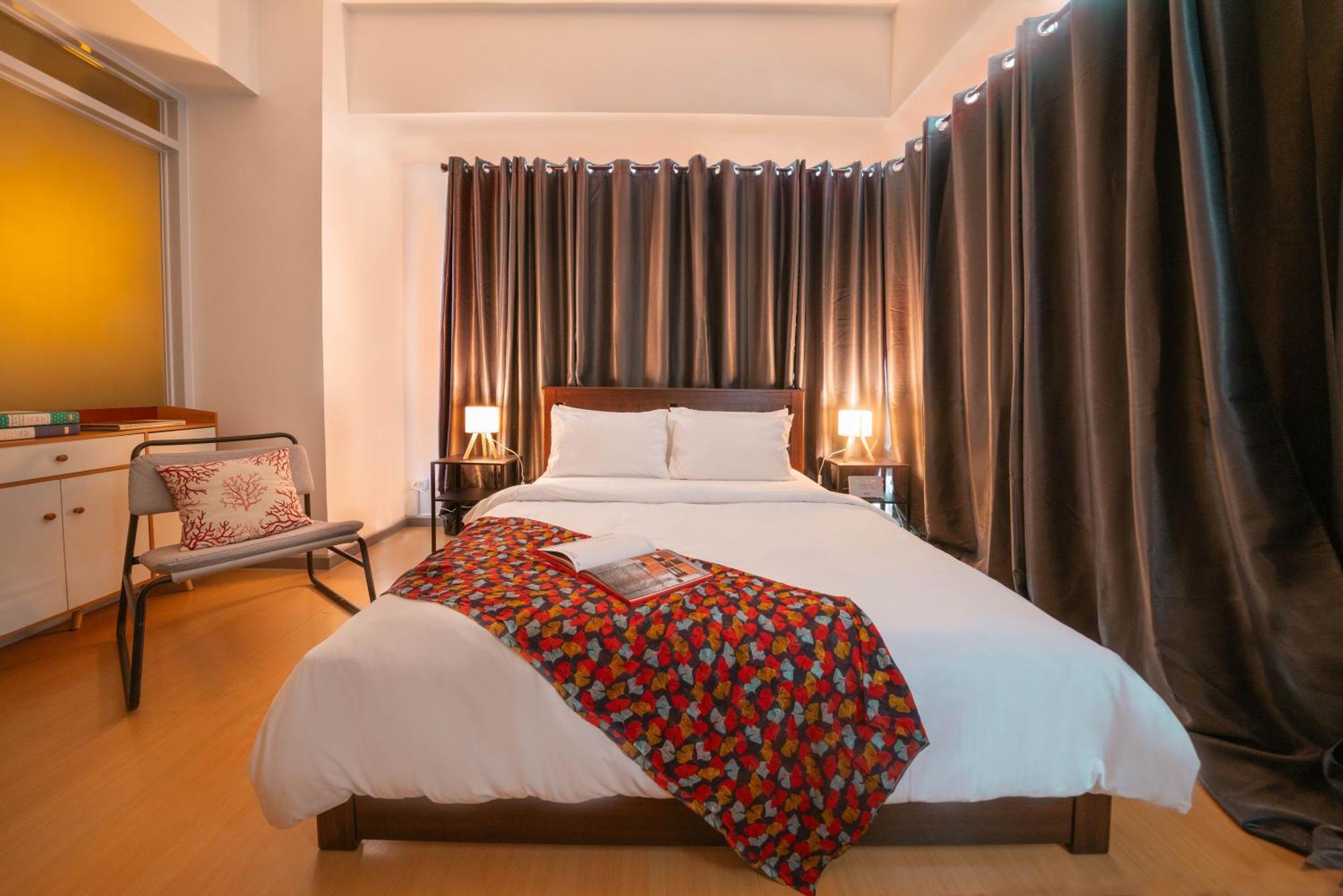Prime Avant Bgc Location Apartments By Ph Staycation Манила Екстериор снимка